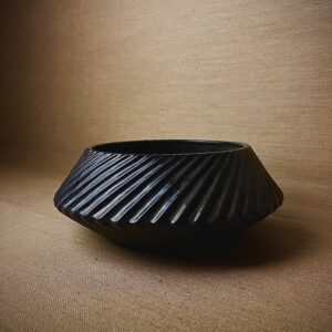 Cachepô Cuia Nave Preta Fosca