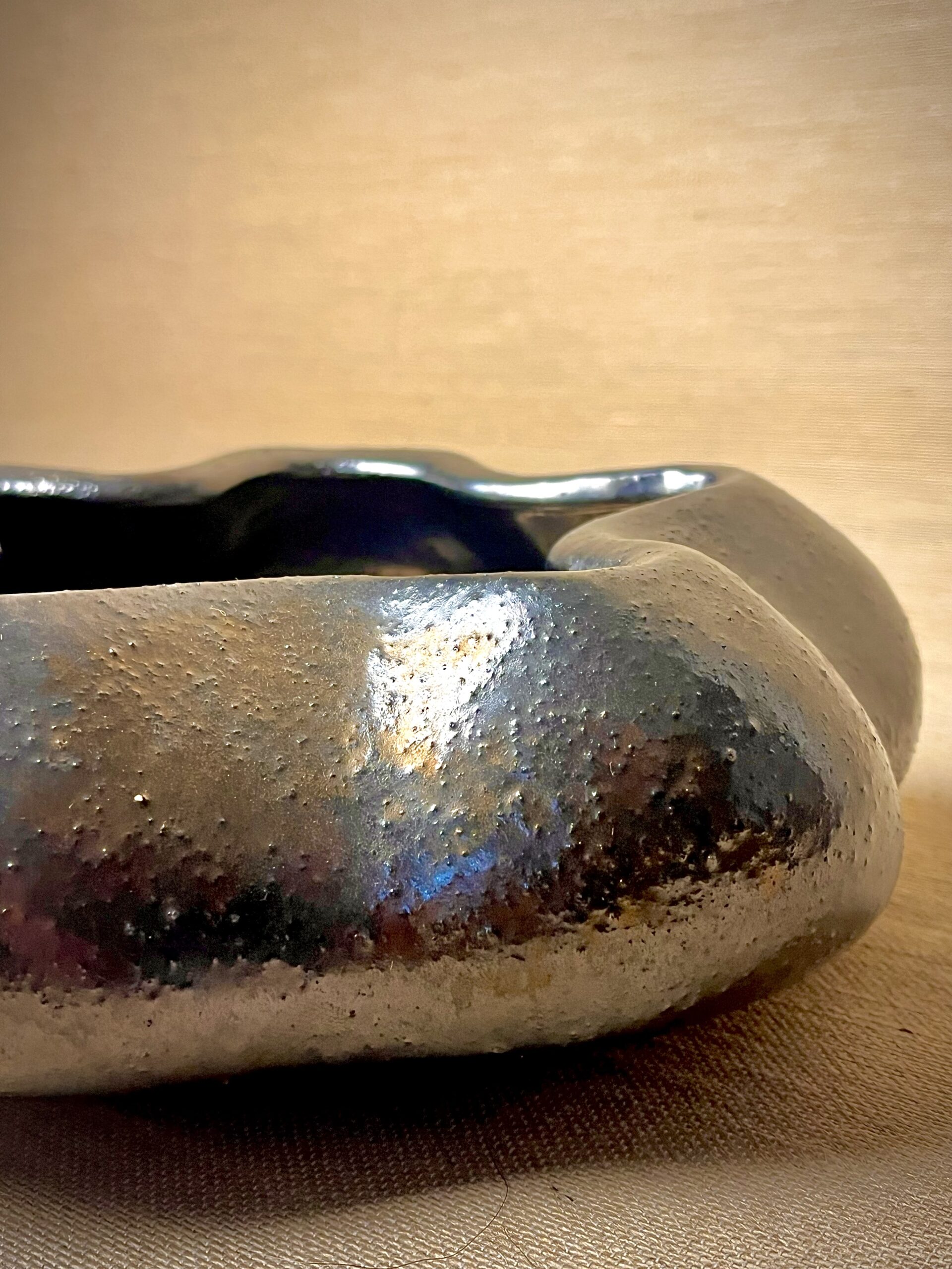 Cachepô de Cerâmica Esmaltada Cuia Dark Metalic Waves - Imagem 4