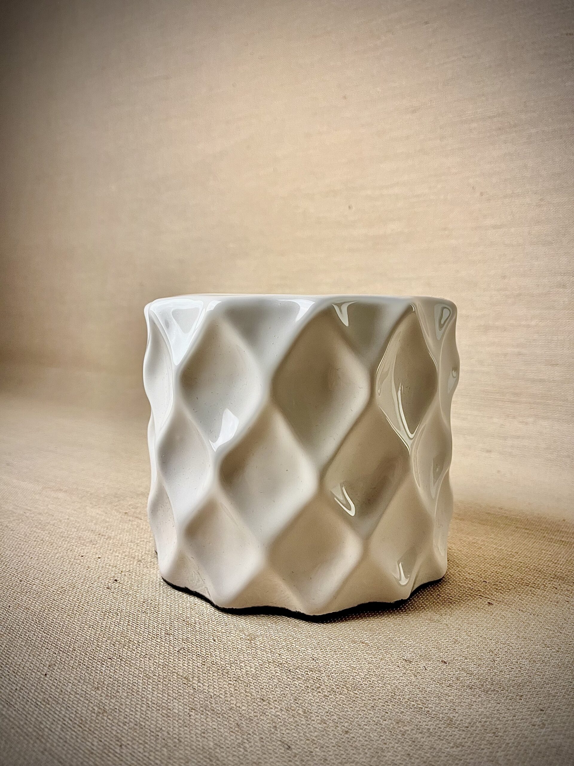 Cachepô de Cerâmica Esmaltada Matelassê Off White