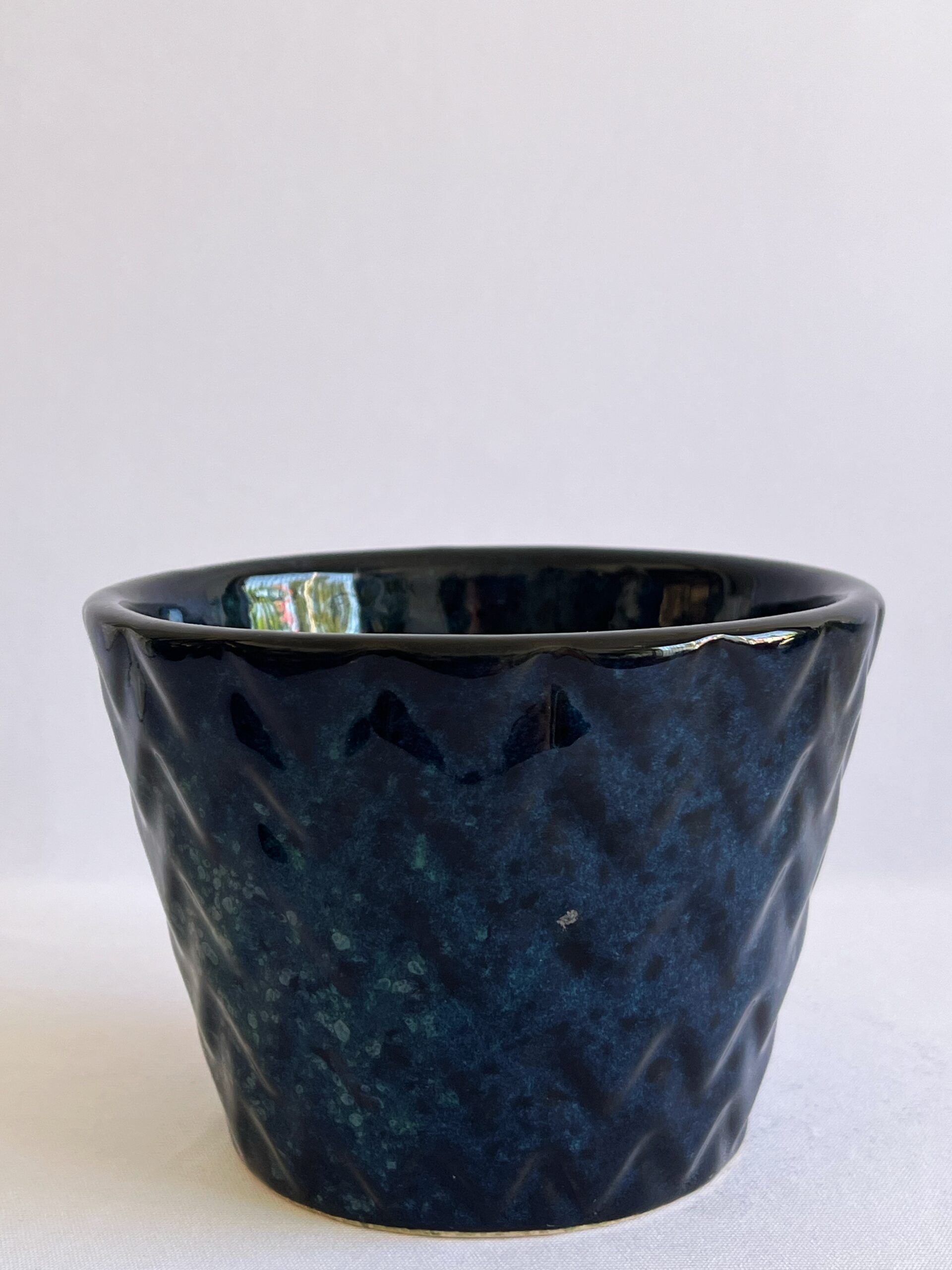 Cachepô de Cerâmica Esmaltada Acqua Esuro Chevron