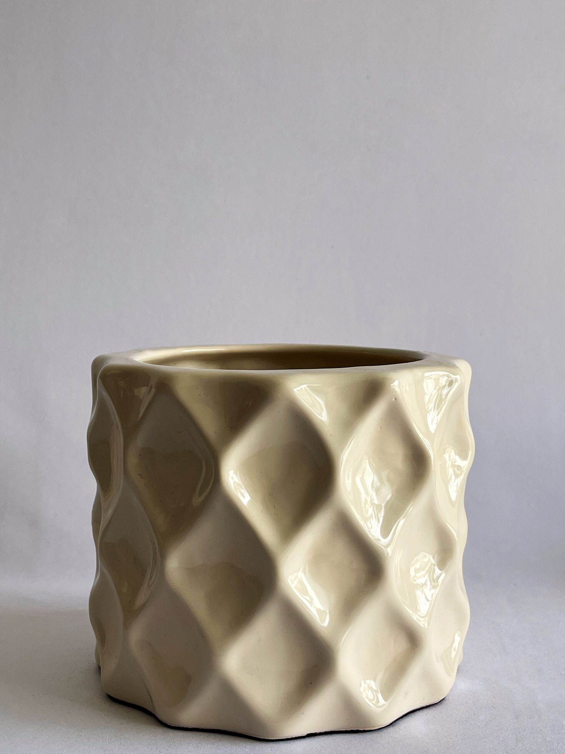 Cachepô de Cerâmica Esmaltada Matelassê Off White