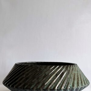 Cachepô de Cerâmica Esmaltada Cuia Nave Hematita M