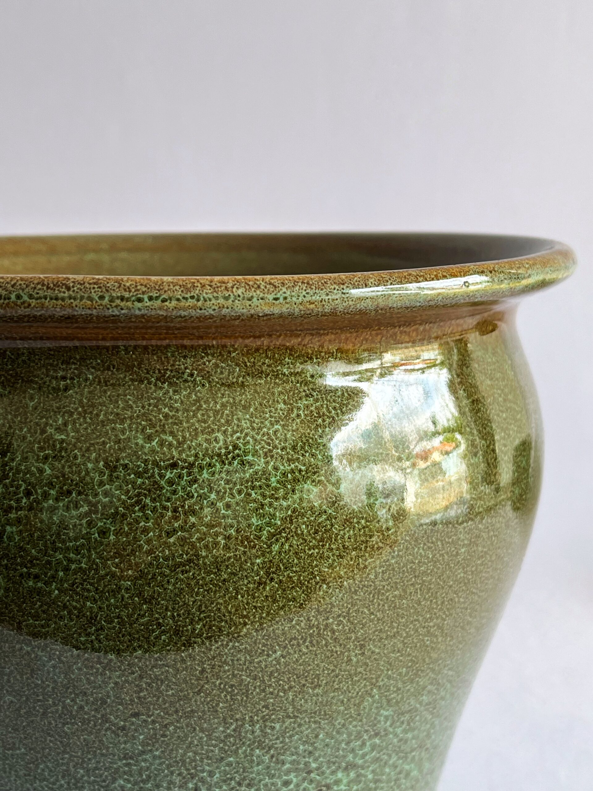 Cachepô de Cerâmica Esmaltada Curves Aladim - Imagem 3