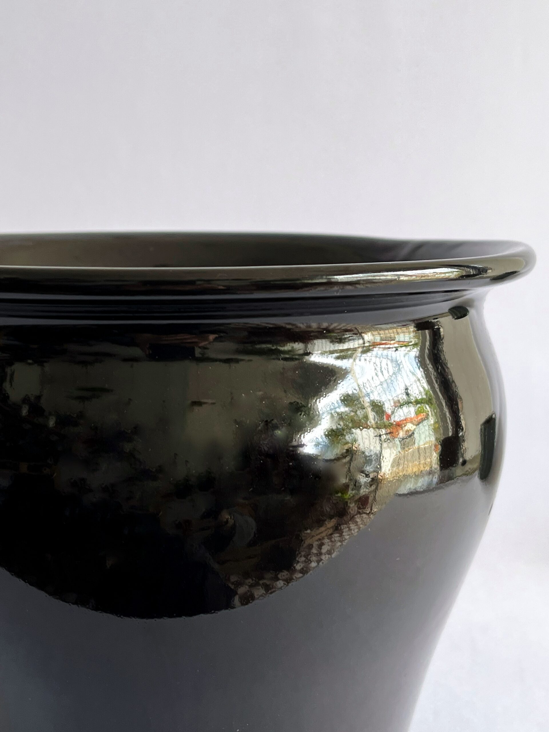 Cachepô de Cerâmica Esmaltada Curves Preto - Imagem 3