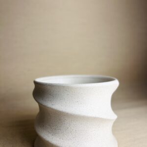 Cachepô Twist White-Fendi